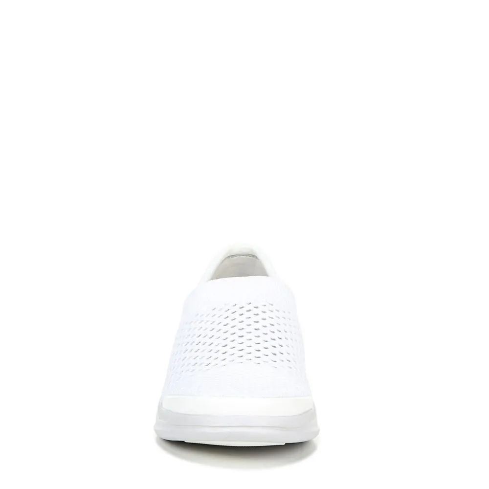 BZEES Women's Charlie Slip-On Sneaker