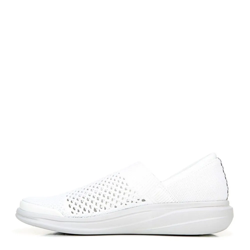 BZEES Women's Charlie Slip-On Sneaker