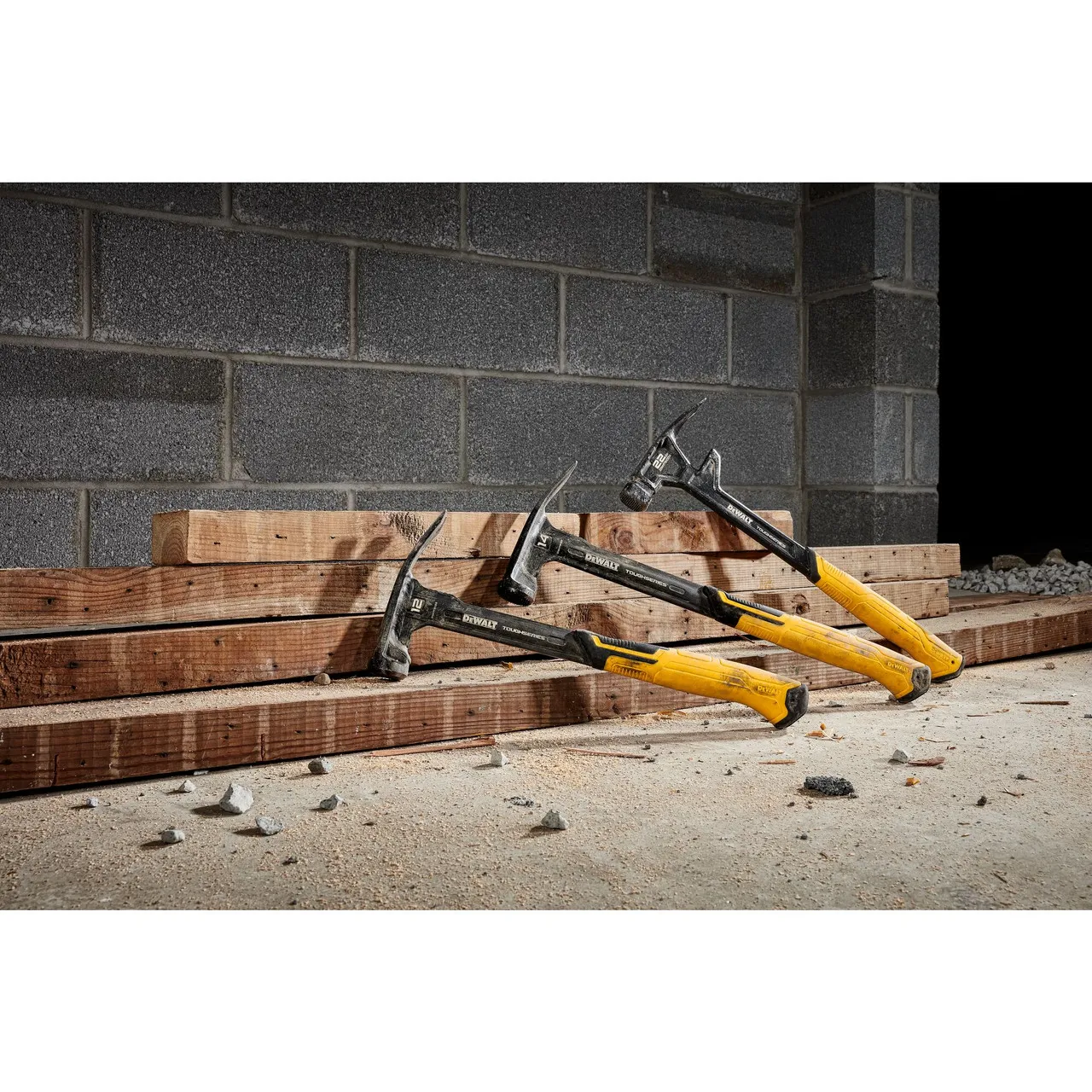 DEWALT DWHT51135X - Toughseries Xp 1 Pc. Steel 12 Oz. Mig Weld Nailing Hammer
