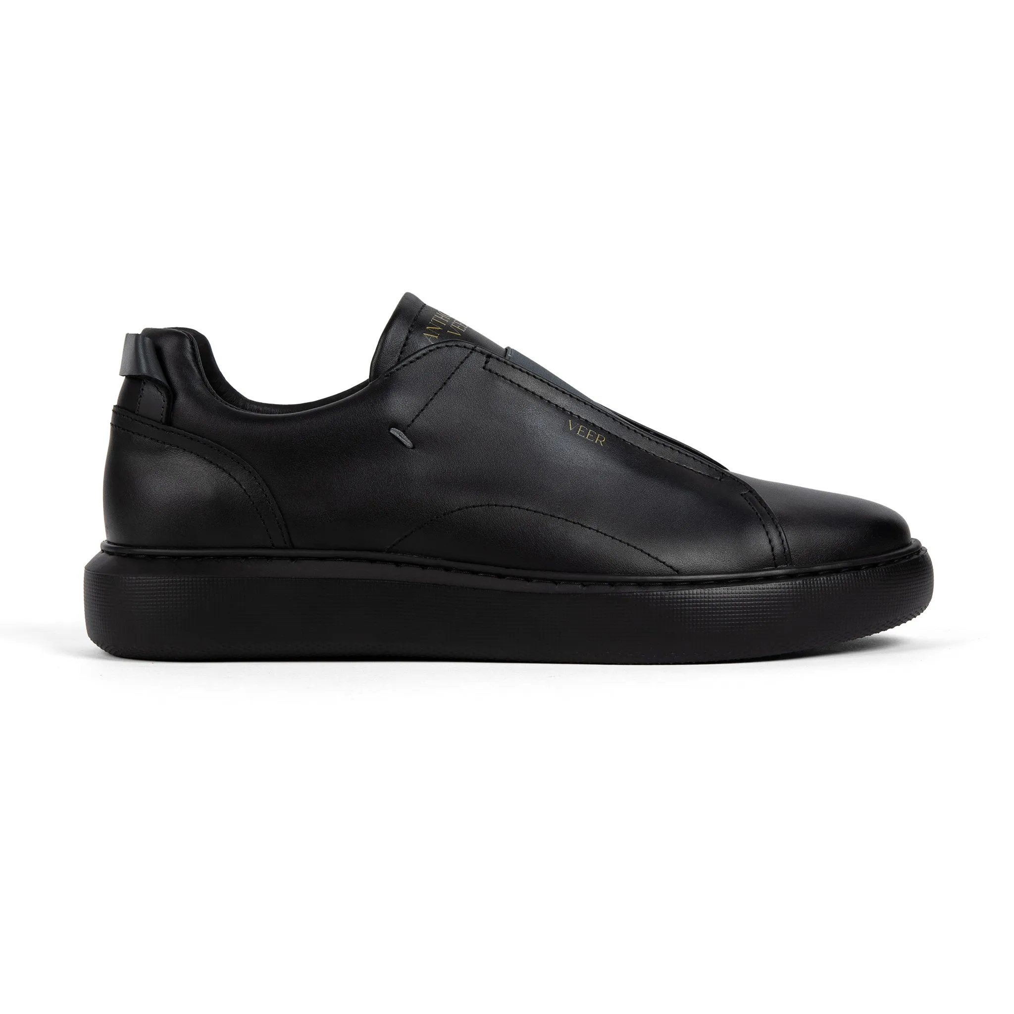 Laceless Black Sneaker