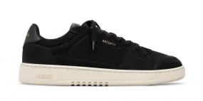 Low-Top Black Sneaker