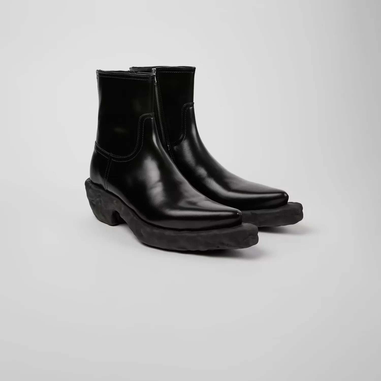 Stylish Black VENGA Boots