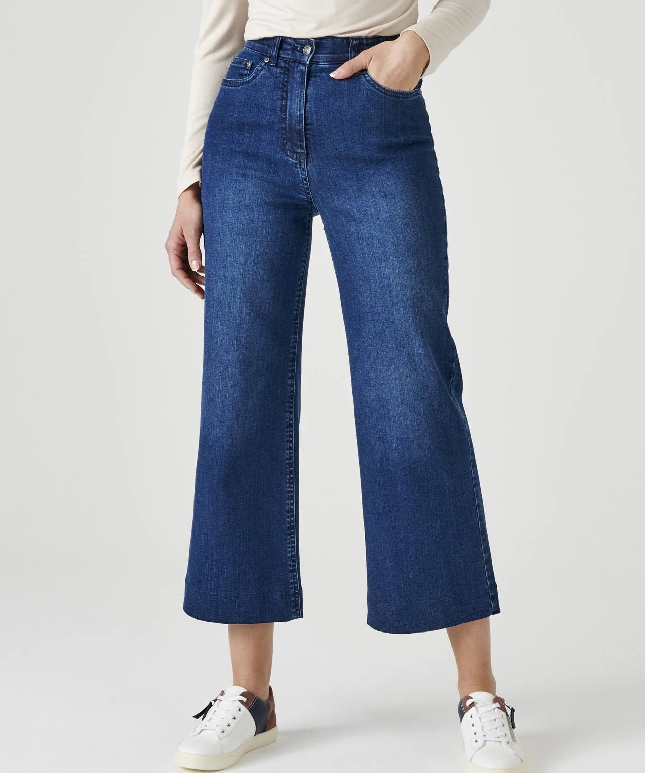 Denim Trousers with Wide-leg Style